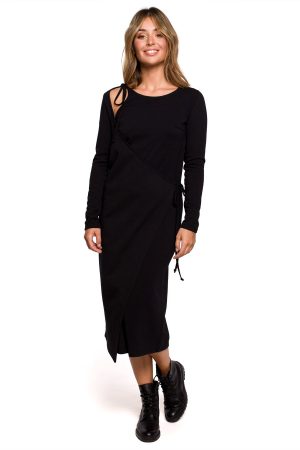 Dwuwarstwowa sukienka sportowa kopertowa z wiązaniem w talii czarna.