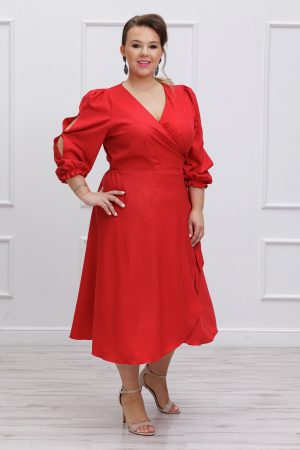 Elegancka czerwona sukienka Nikol na wesele kopertowy krój plus size.