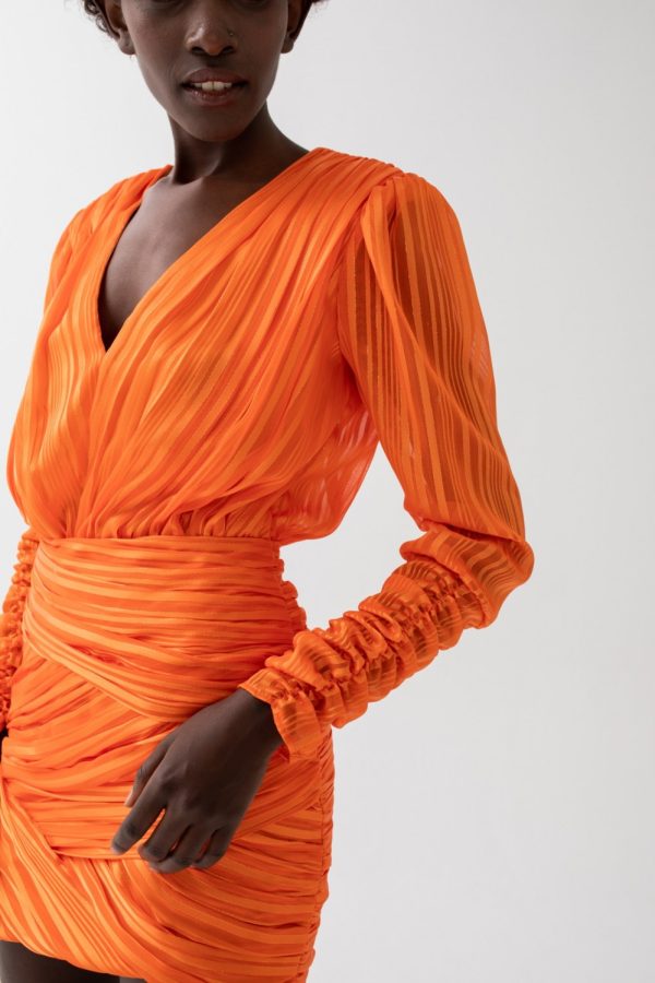 Drapowana sukienka z szyfonu pomarańczowa - EMPIRE ORANGE.