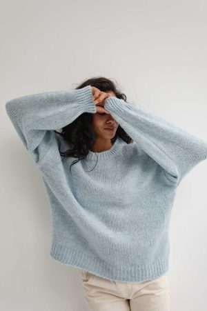 Sweter oversize z bufiastym rękawem baby blue - RIVERO-UNI. Vintage.