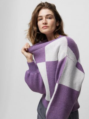 Sweter o kroju boxy damski - kolorowy. Vintage.