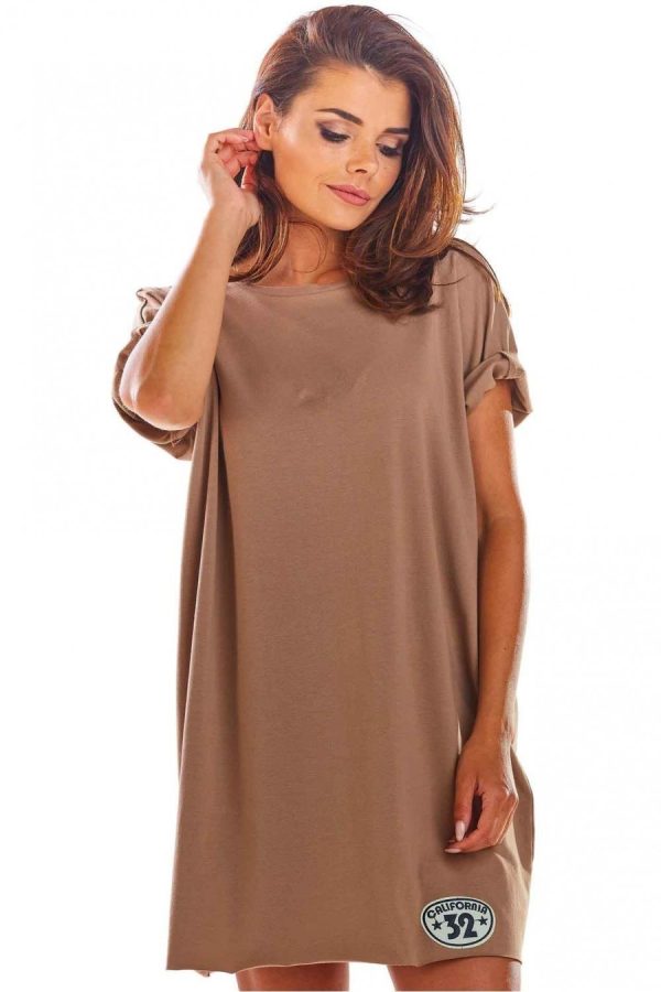Luźna bawełniana mini sukienka oversize na lato beżowa.