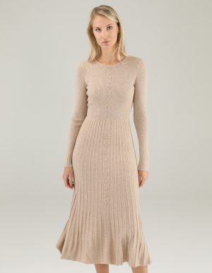 BEŻOWA SUKIENKA Z DZIANINY.