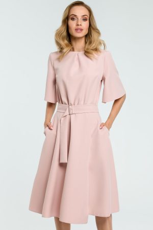 Sukienka elegancka rozkloszowana z paskiem pudrowy róż.