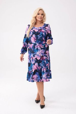 Sukienka Floriana - kobiecość i komfort w kwiatowym wydaniu w odcieniach fioletu PLUS SIZE XXL OVERSIZE.