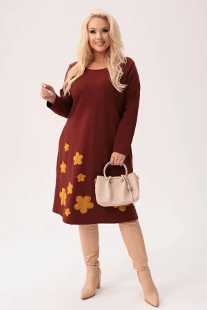 Czekoladowa dresowa sukienka Fiorella - klasyka z jesiennym akcentem PLUS SIZE XXL.