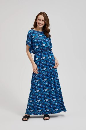 Sukienka maxi w tropikalny wzór niebieska.