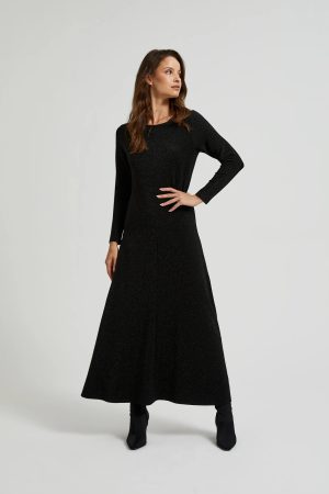 Elegancka sukienka maxi czarna.